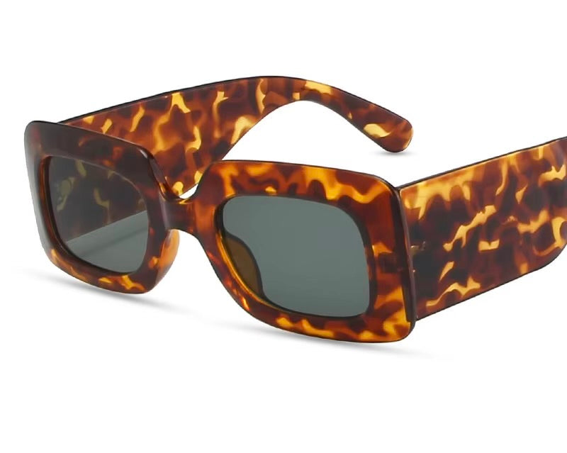 Lunettes de Soleil Épaisses – Carré Oversize Chic