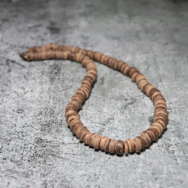 Collar de madera natural para hombre: gargantilla vintage y de meditación