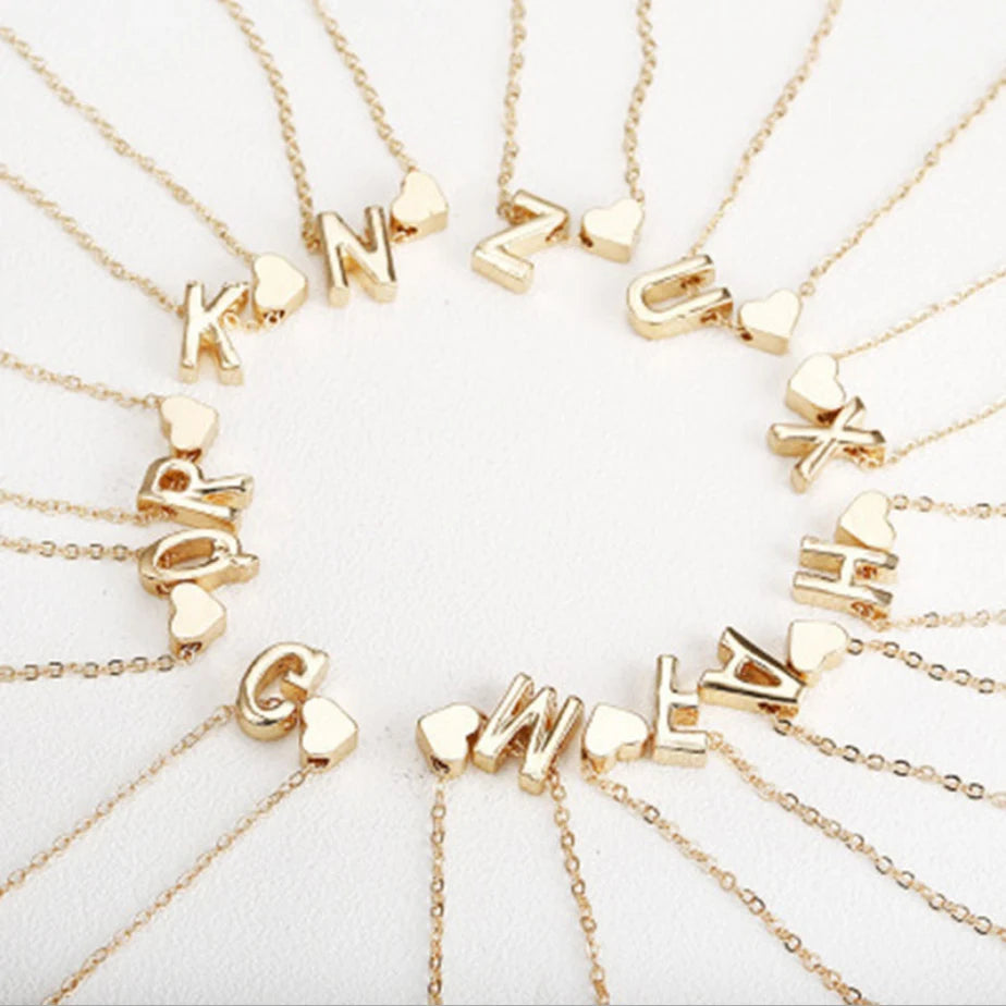 Collar con colgante de corazón y letra del alfabeto, cadena de metal chapada con el nombre, regalo para mujeres y niñas.