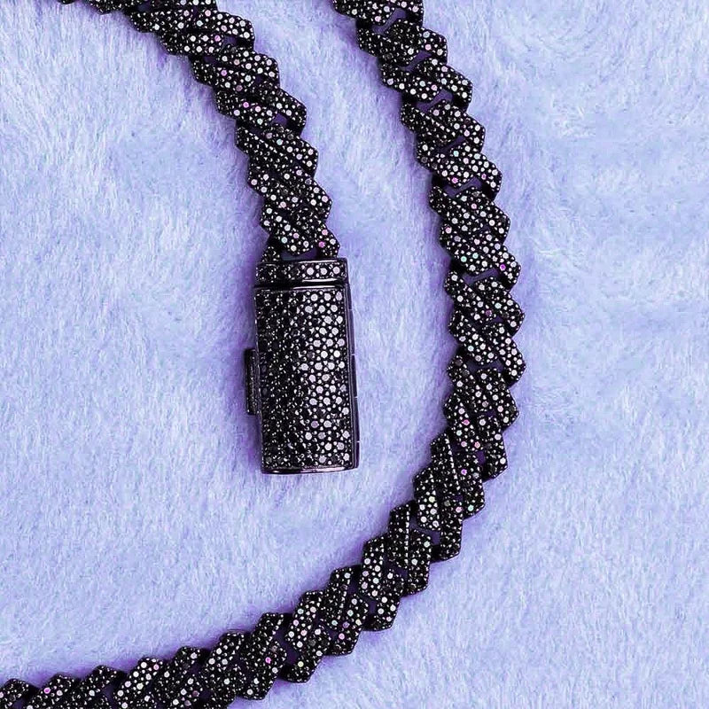 Cadena de lujo con moissanita negra y garras: joyería de alta calidad en plata de ley 925 certificada.