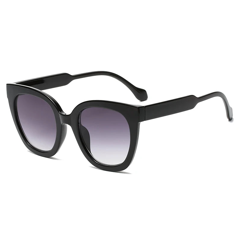 Gafas de ojo de gato con degradado: elegancia femenina