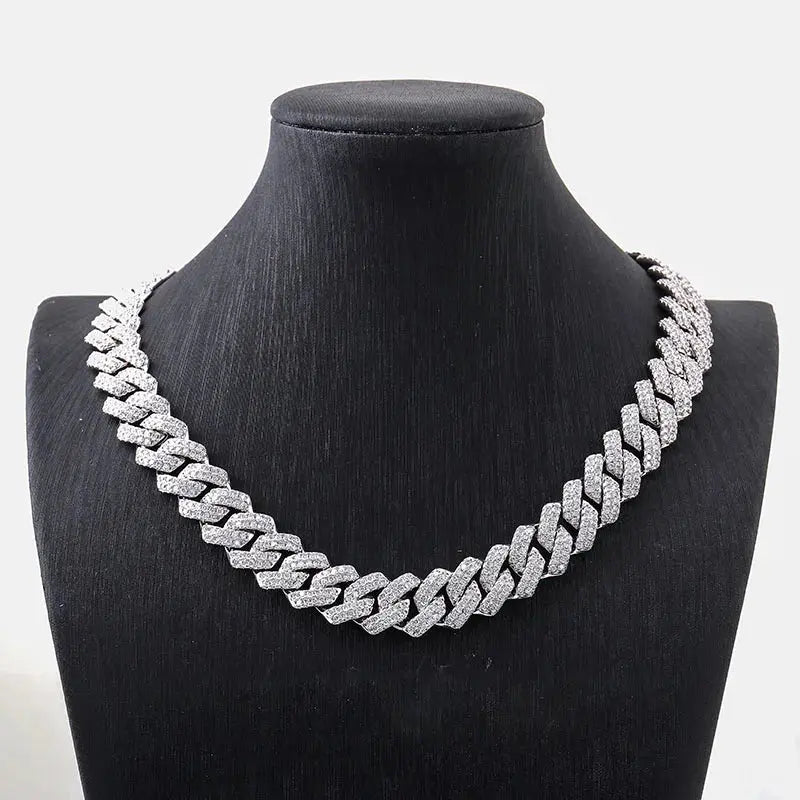 Collier cubain argent brillant – gros plan sur fermoir