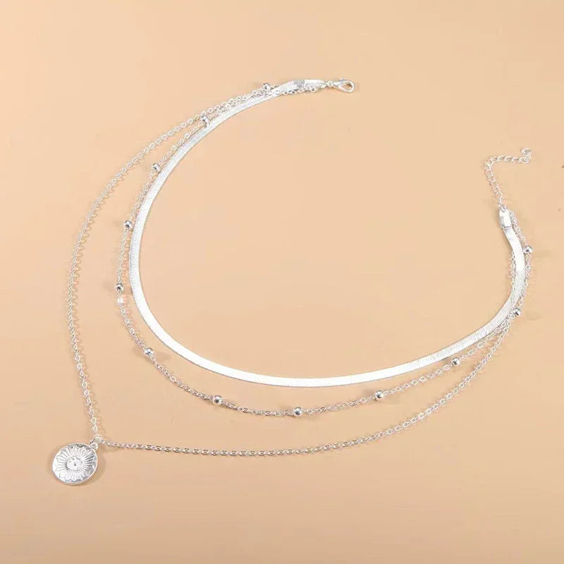 Collier Femme Argenté 925 à Trois Rangs – Style Minimaliste avec Médaillon Rond