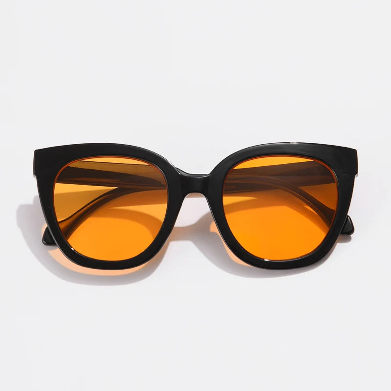 Gafas de ojo de gato con degradado: elegancia femenina