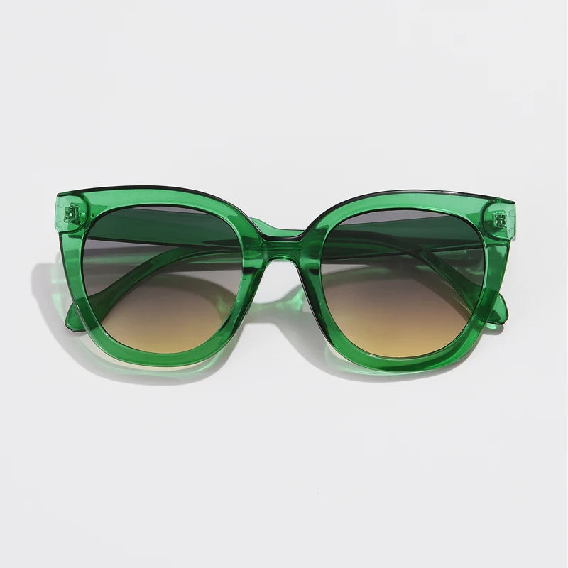 Gafas de ojo de gato con degradado: elegancia femenina