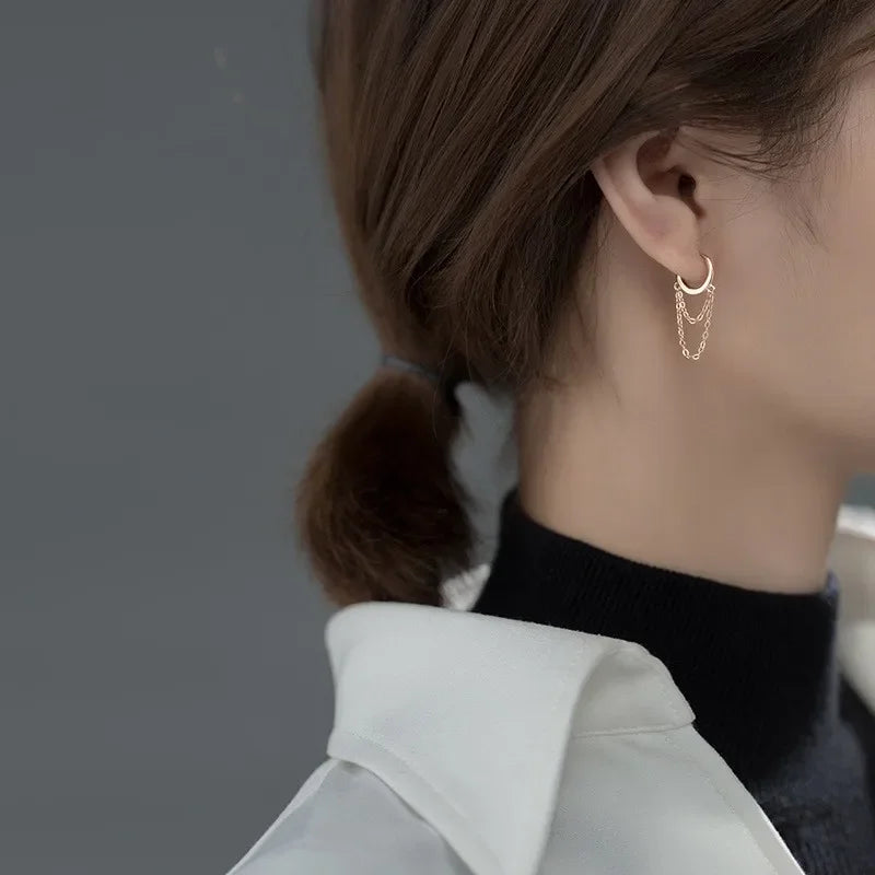 Boucles d’Oreilles Anneaux Argent 925 à Doubles Chaînes – Style Moderne et Minimaliste