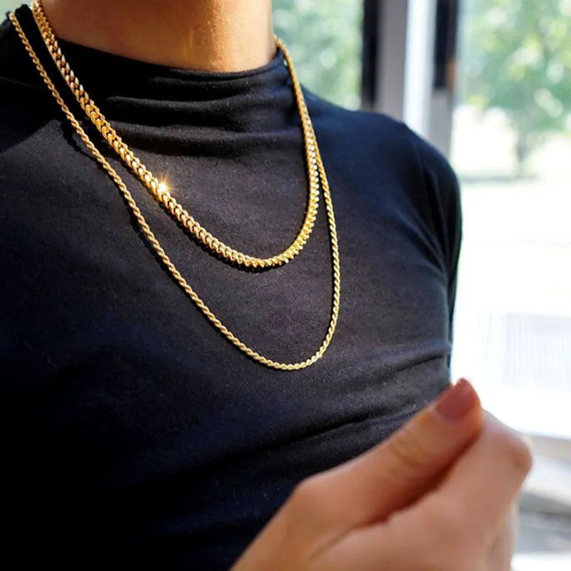 Collier chaîne ondulée en acier inoxydable – Finition dorée, style clavicule