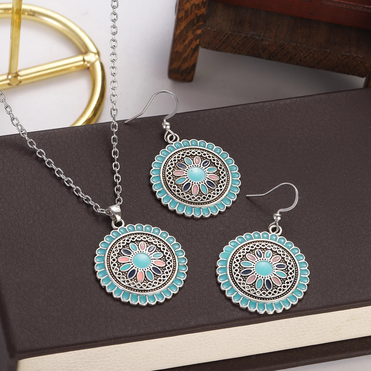 Parure Bohème Fleurie – Collier et boucles d’oreilles vintage