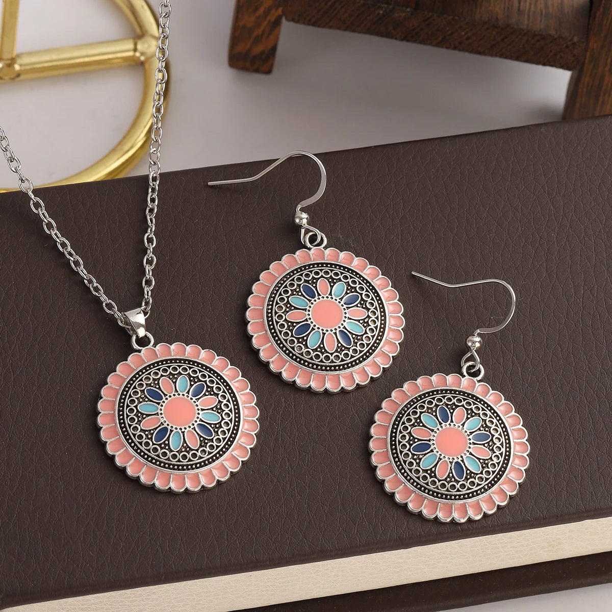 Parure Bohème Fleurie – Collier et boucles d’oreilles vintage