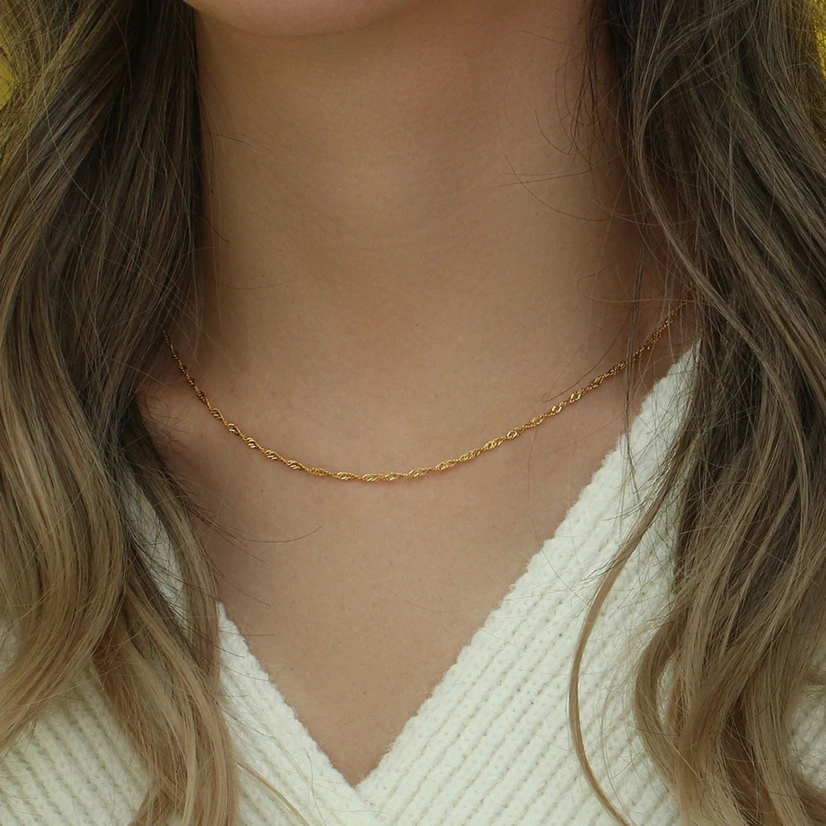 Collier fin plaqué or en acier inoxydable