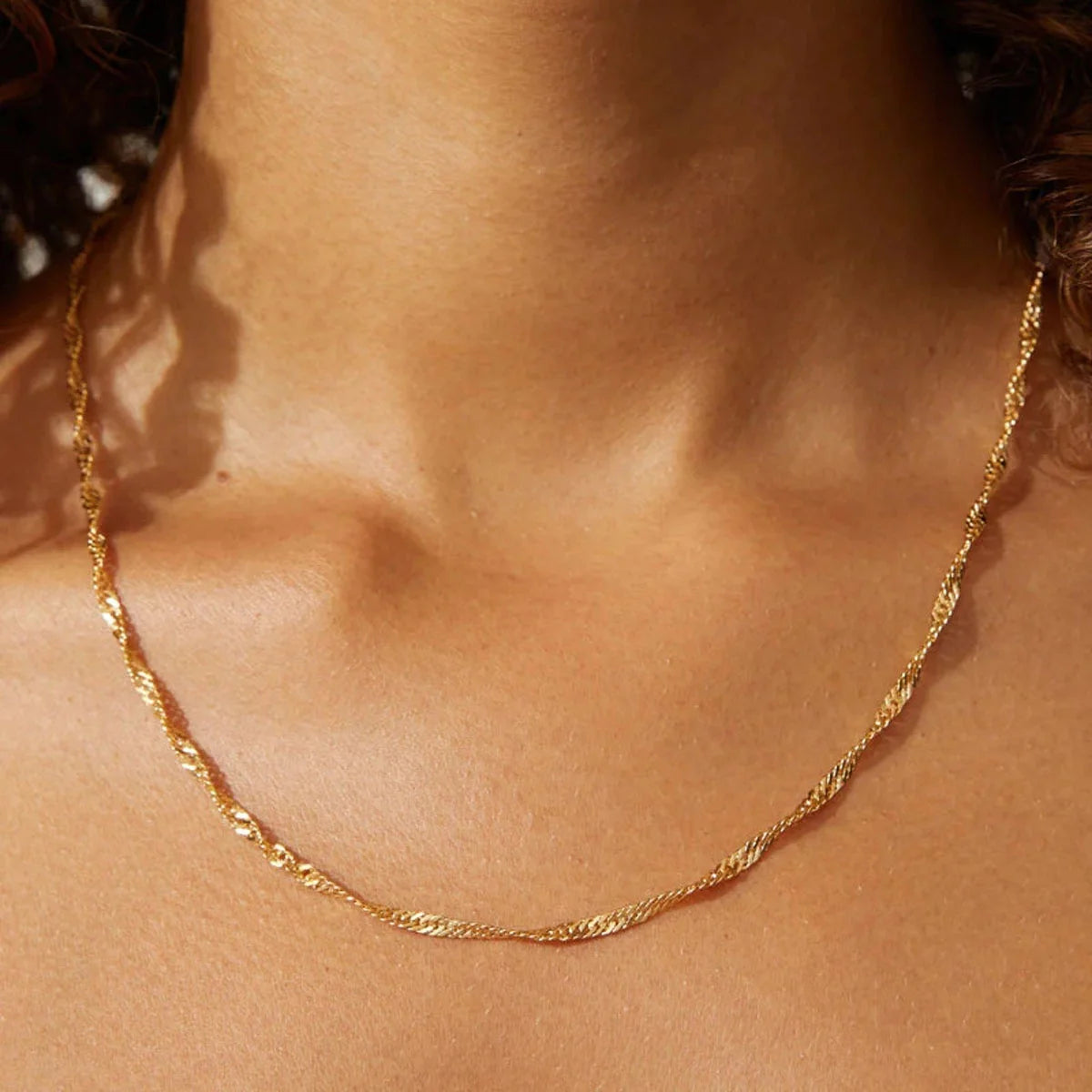 Collier fin plaqué or en acier inoxydable