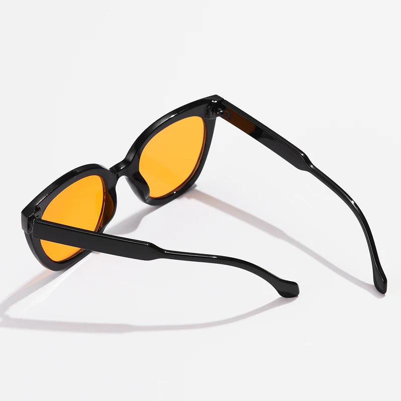 Gafas de ojo de gato con degradado: elegancia femenina