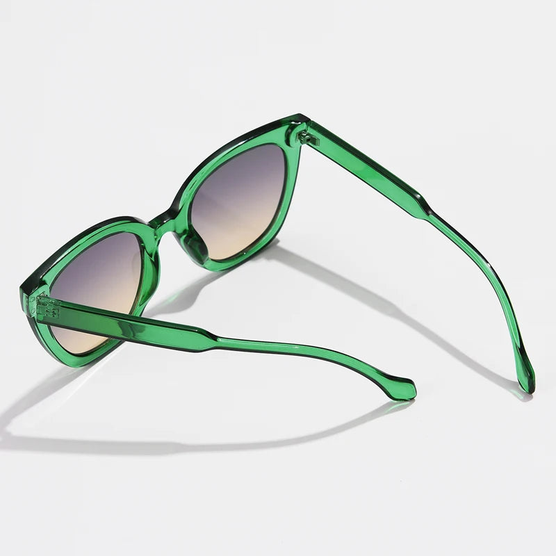 Gafas de ojo de gato con degradado: elegancia femenina