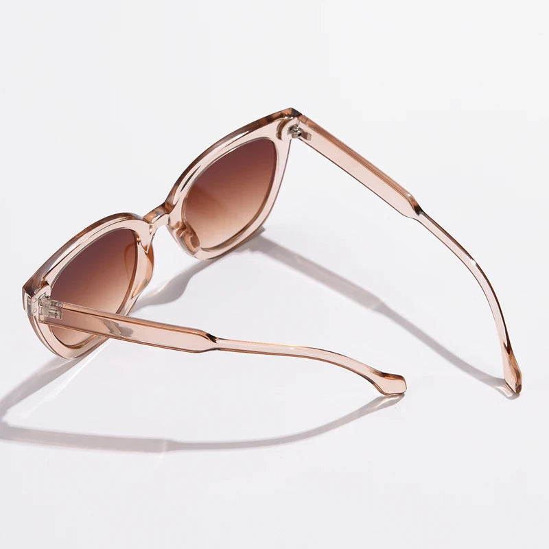 Gafas de ojo de gato con degradado: elegancia femenina