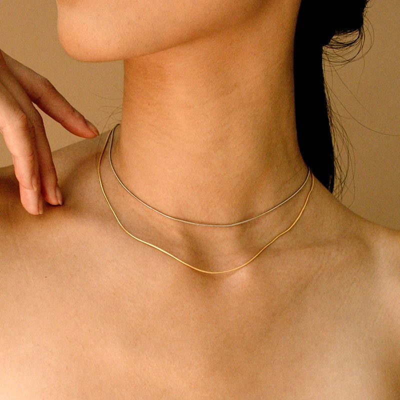 Collier chaîne ondulée en acier inoxydable – Finition dorée, style clavicule