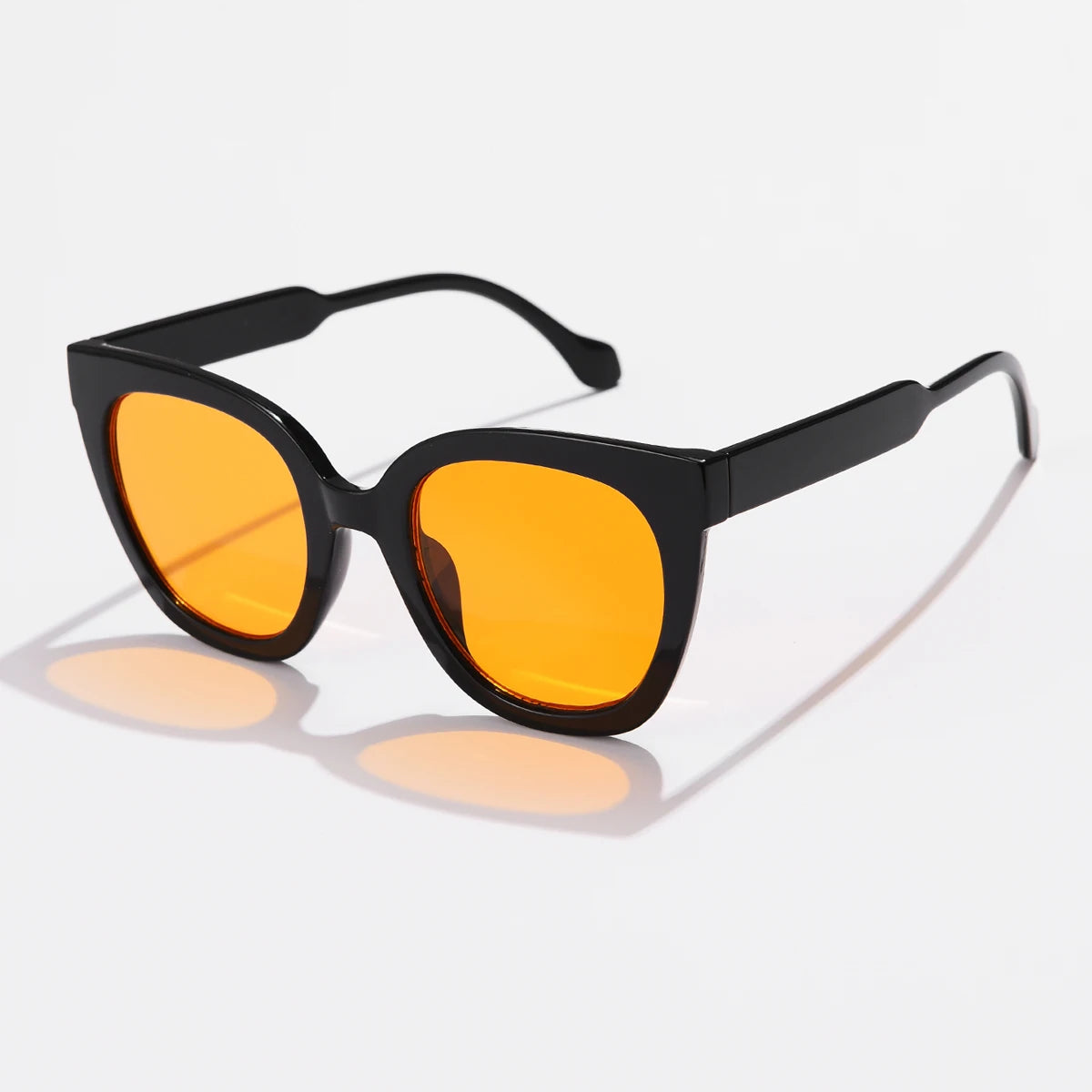 Gafas de ojo de gato con degradado: elegancia femenina