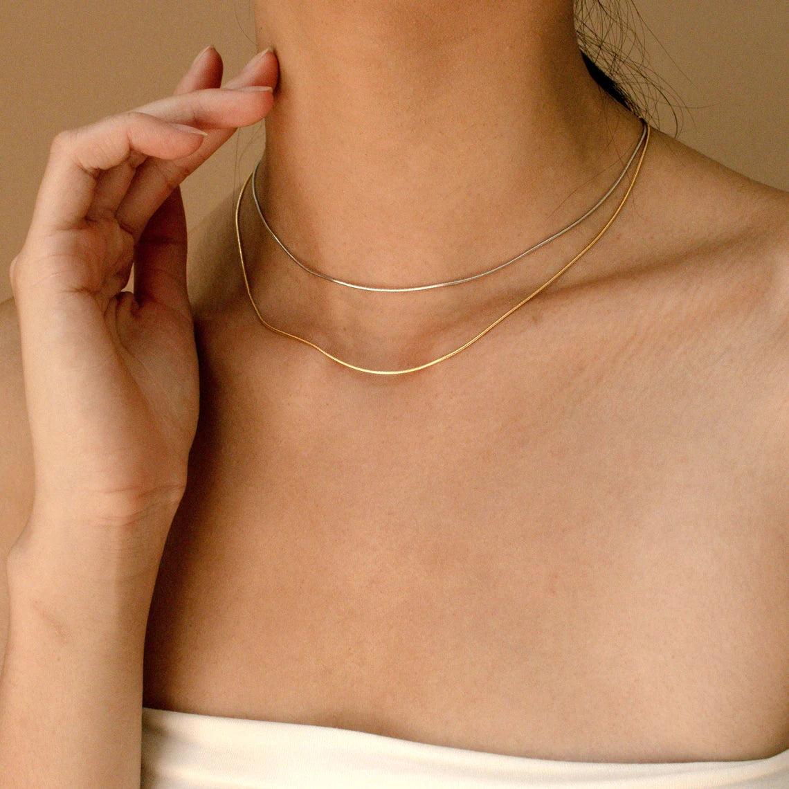 Collier chaîne ondulée en acier inoxydable – Finition dorée, style clavicule