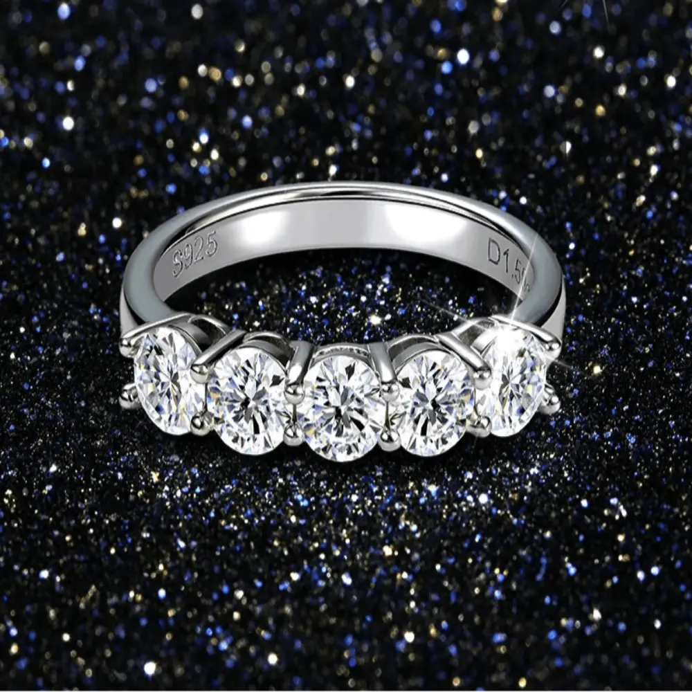 Bague en Argent 925 avec 5 Pierres Moissanite D VVS – 1.5ct-Bagues-Héritage Chic -silver color-8.5-Heritage Chic