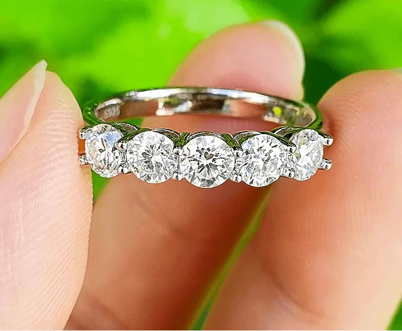 Bague en Argent 925 avec 5 Pierres Moissanite D VVS – 1.5ct-Bagues-Héritage Chic -Heritage Chic