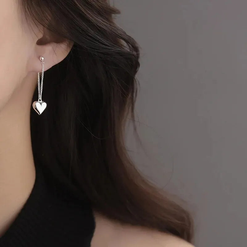 Boucles d’oreilles cœur argent minimalistes – bijoux tendance pour femme