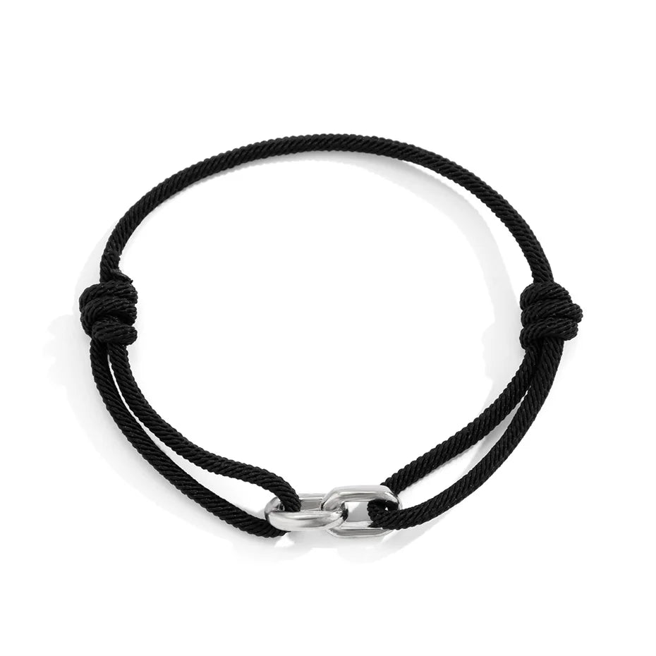 Bracelet homme double corde noire avec fermoir argenté.