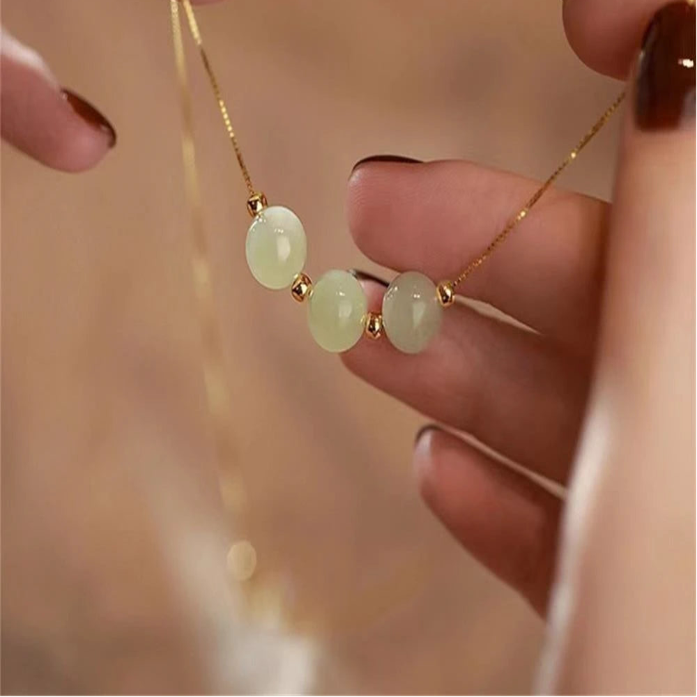 Collier Chance et Élégance, Perles naturelles de jaspe vert
