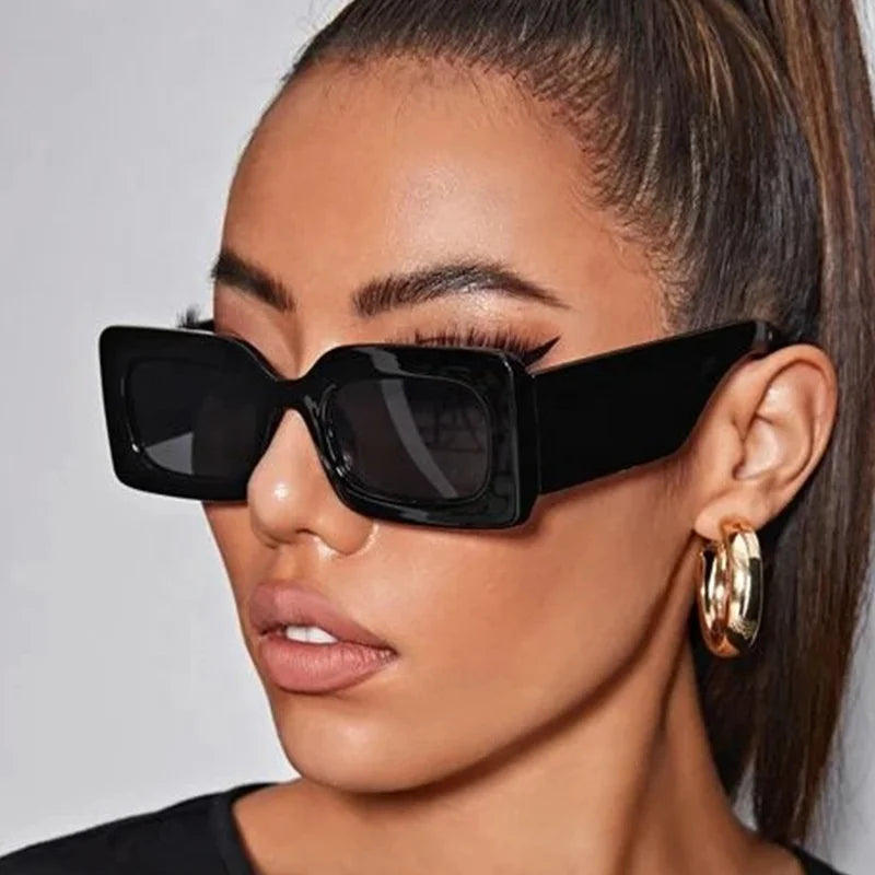 Lunettes de Soleil Épaisses – Carré Oversize Chic