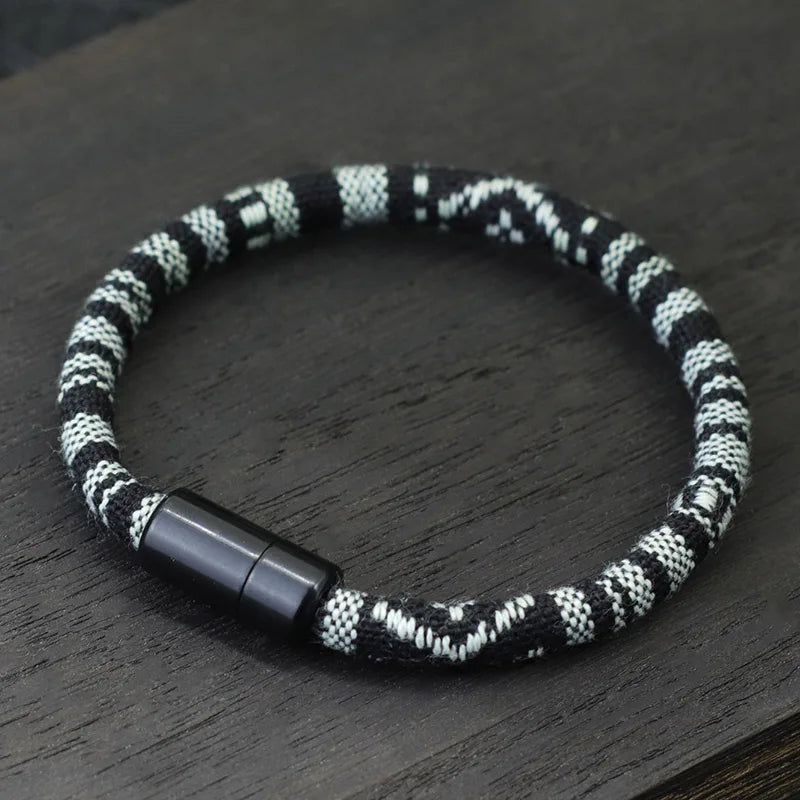 Bracelet Bohème en Tissu – Style Éthique et Magnétique pour Homme