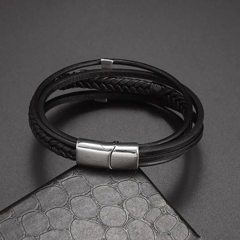 Bracelet en cuir noir et acier – Motif croix décorative