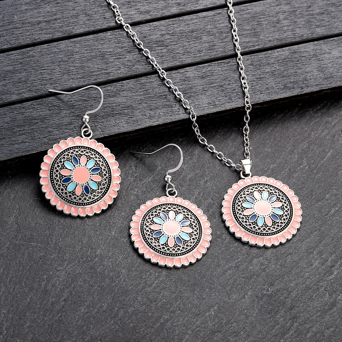 Parure Bohème Fleurie – Collier et boucles d’oreilles vintage