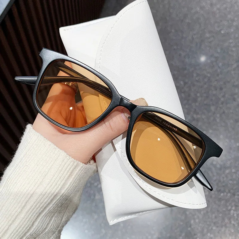 Lunettes Rétro Carrées Unisexe – Style Urbain Compact