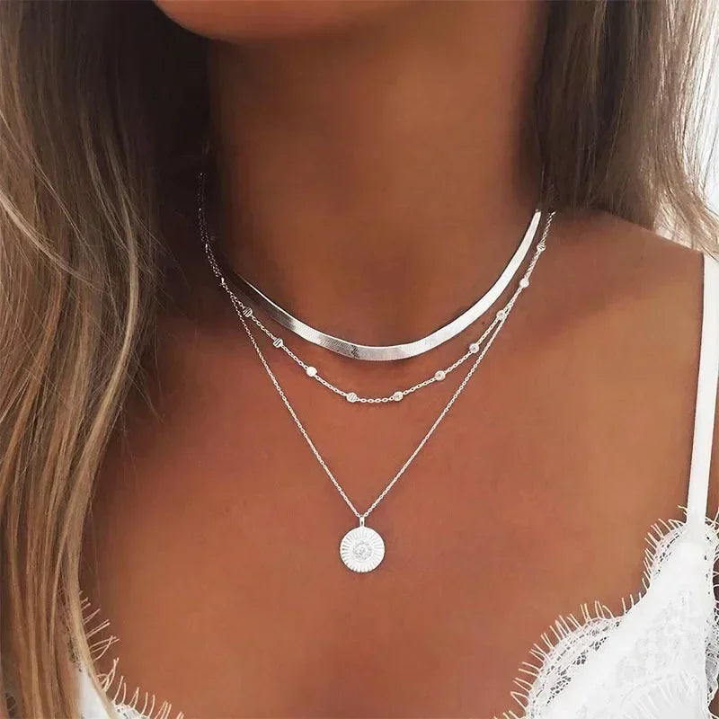 Collier Femme Argenté 925 à Trois Rangs – Style Minimaliste avec Médaillon Rond