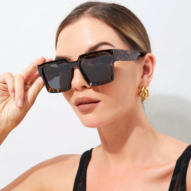 Lunettes Carrées Rétro – Style Unisexe Tendance
