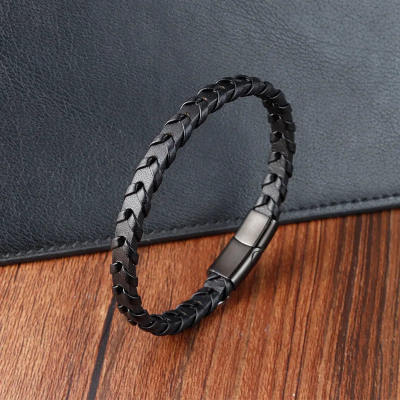 Bracelet Homme Cuir Tressé Noir et Fermoir Acier Inoxydable Magnétique et Élégance Discrète